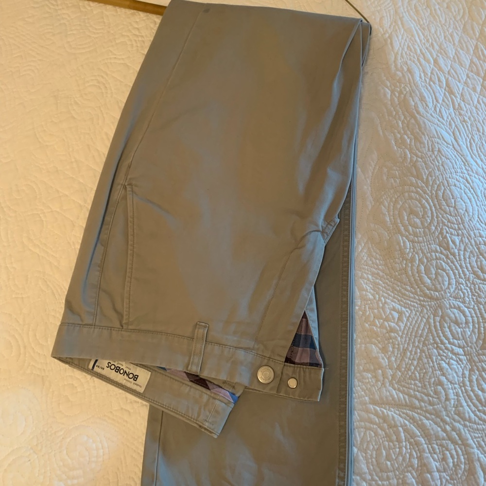 Gray Bonobos 34x34